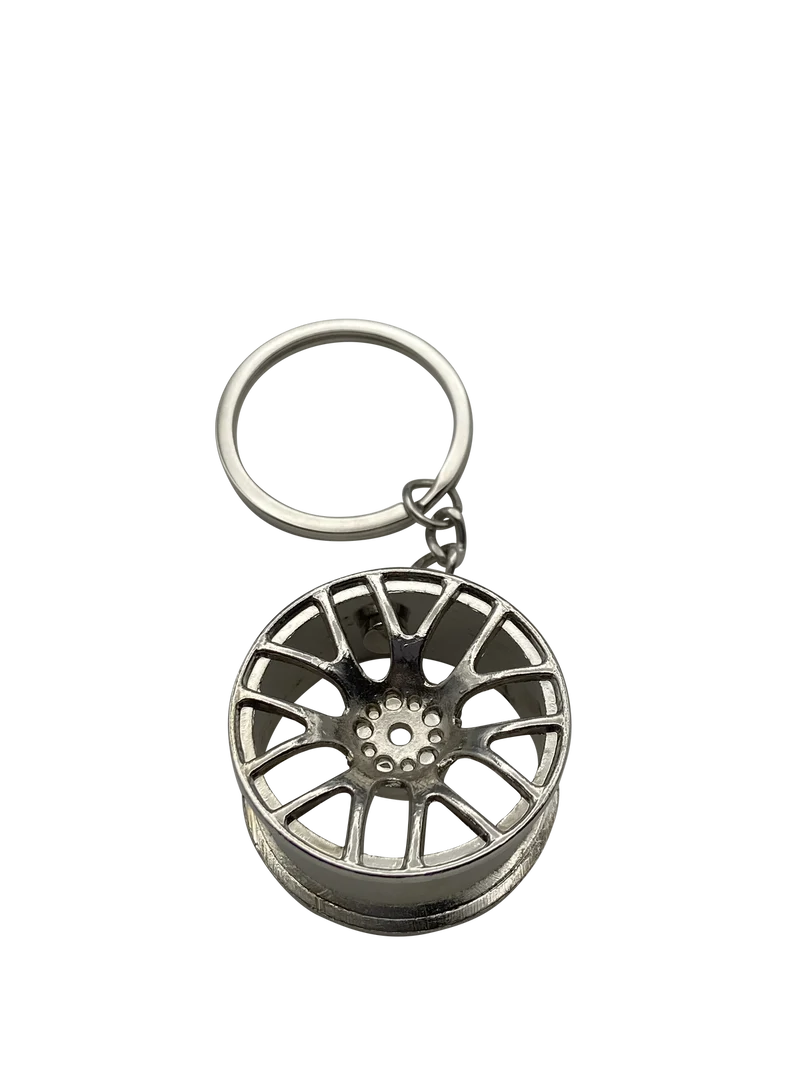 Schlüsselanhänger in Silber Felgendesign