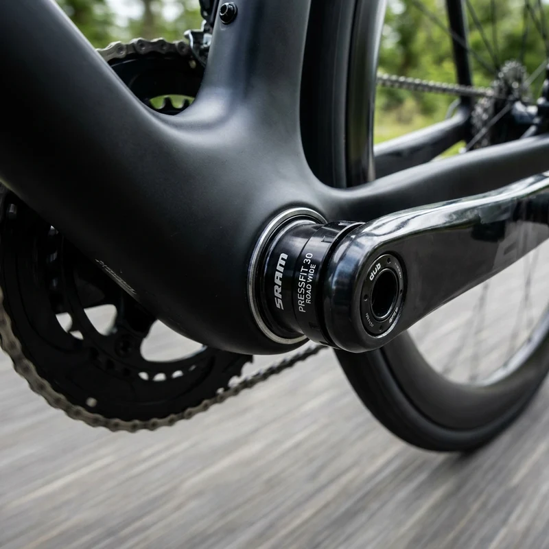 SRAM Innenlager DUB Pressfit 30 Road Wide 68 mm Stahl - Effiziente Kraftübertragung für Rennräder