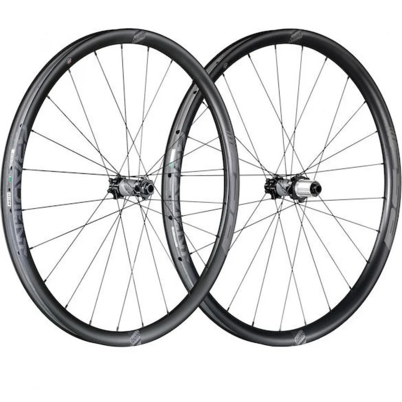 FSA Laufradsatz Gradient i29 WideR 27,5" 584x29 mm Schwarz - leichter Carbon-Enduro-Laufradsatz