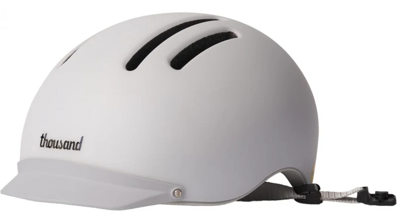 Thousand Chapter Metro White S MIPS Fahrradhelm - Größe S 54-57 cm, leichtes In-Mold-Design, MIPS-Sicherheitssystem, Fidlock Magnetverschluss, integrierte Belüftung, abnehmbares Visier