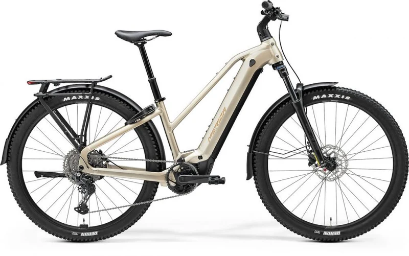 Merida eFLOAT CC 500 Lady EQ L Creme - komfortables E-Trekkingrad für Alltag & Tour