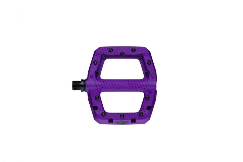 Race Face Chester Small Plattform-Pedal, purple lila - griffiges MTB-Pedal in neuester Version