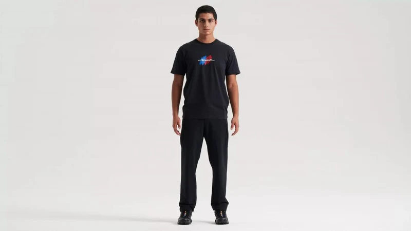 HERITAGE TEE SS BLK XS - Schwarzes Kurzarm T-Shirt aus hochwertiger Baumwolle - Bekleidung